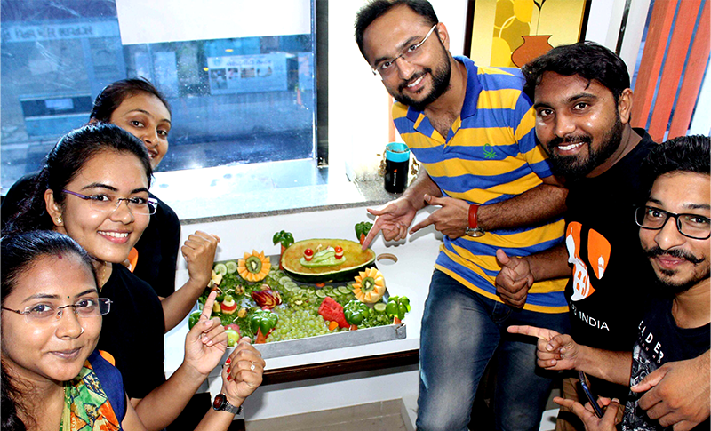 Glimpse of Preparing Salad Decoration